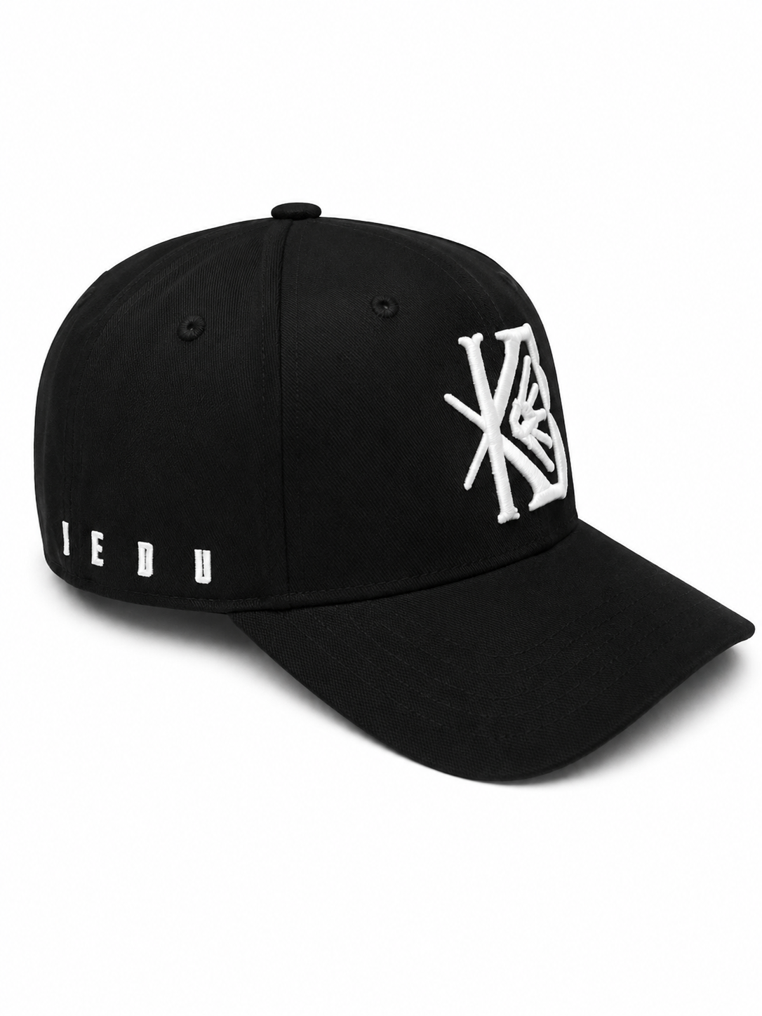 KEDU HAT CLASSIC. BLACK AND WHITE. 3/3.